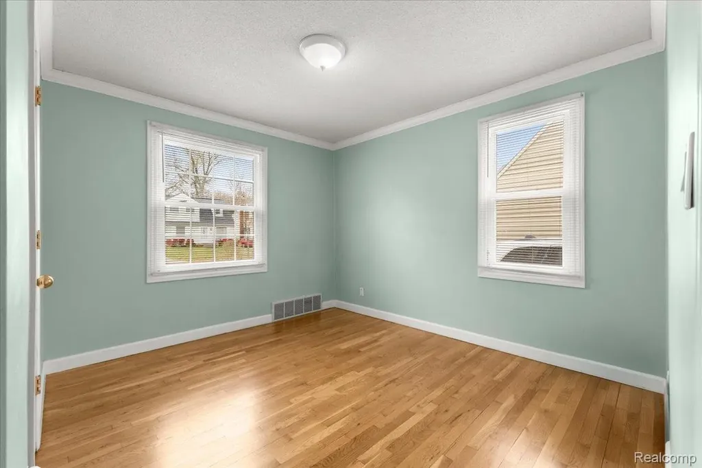 1313 Royal Avenue Royal Oak City MI 48073