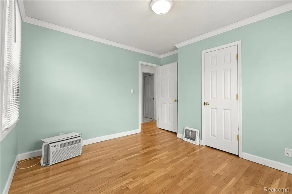 1313 Royal Avenue Royal Oak City MI 48073