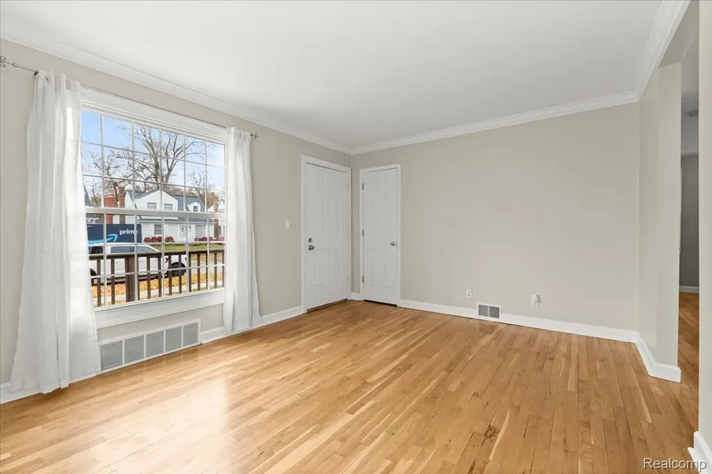 1313 Royal Avenue Royal Oak City MI 48073