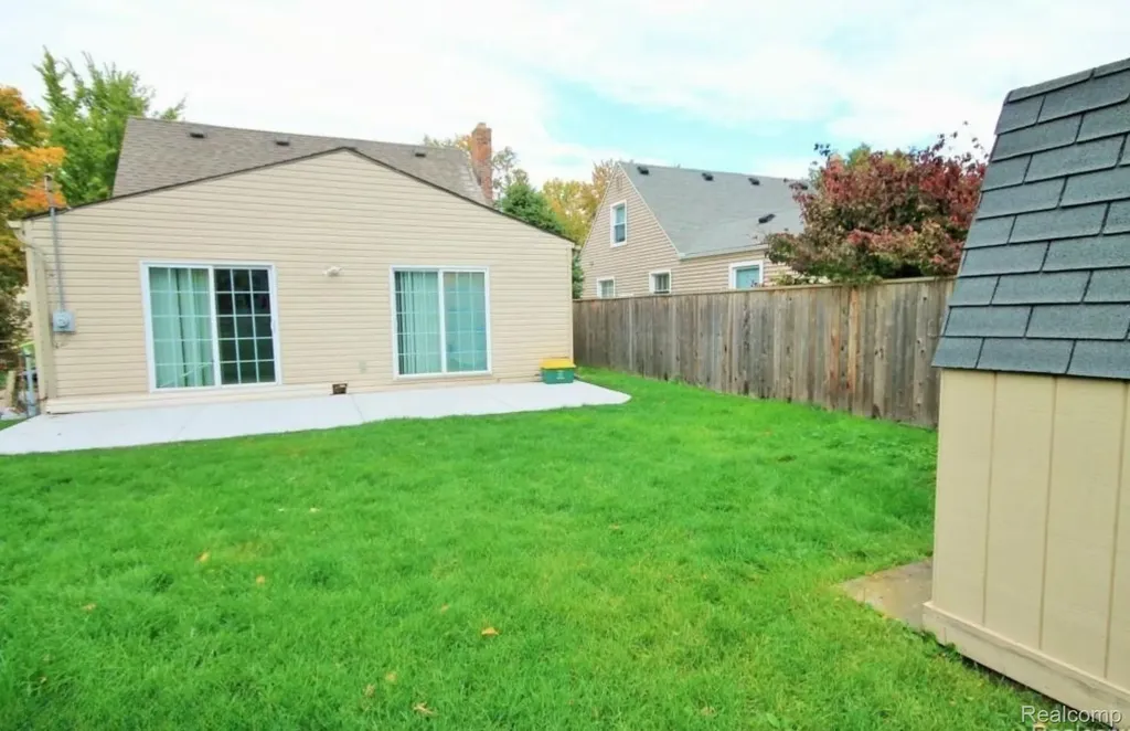 1313 Royal Avenue Royal Oak City MI 48073