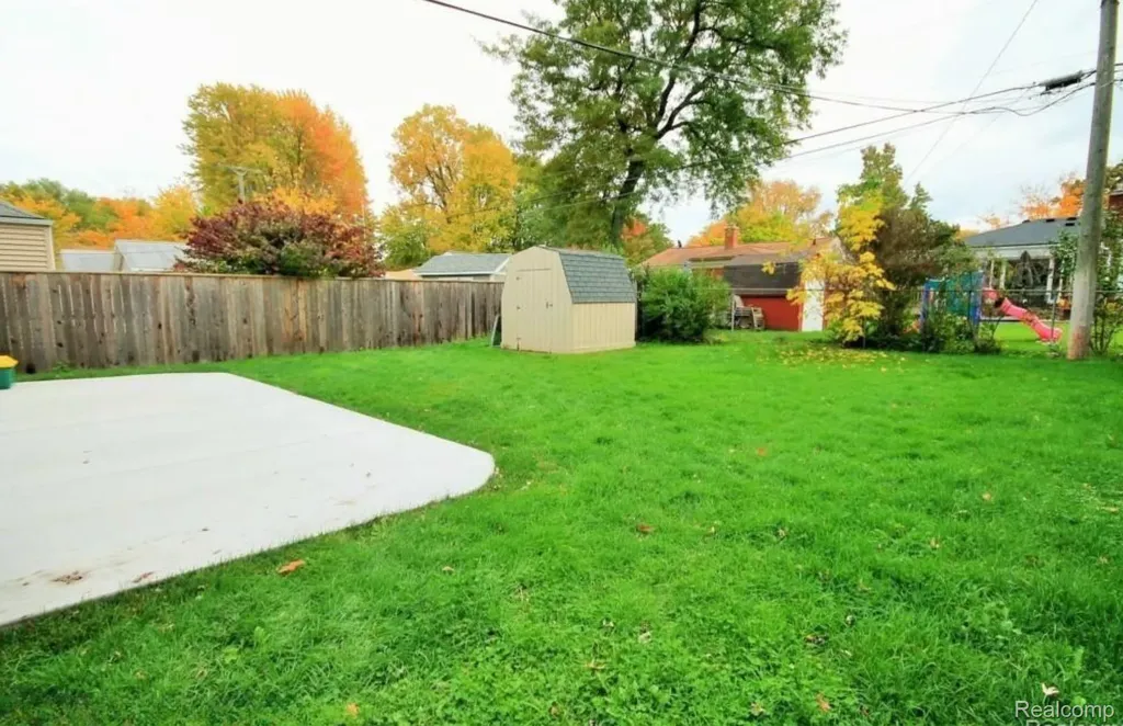 1313 Royal Avenue Royal Oak City MI 48073