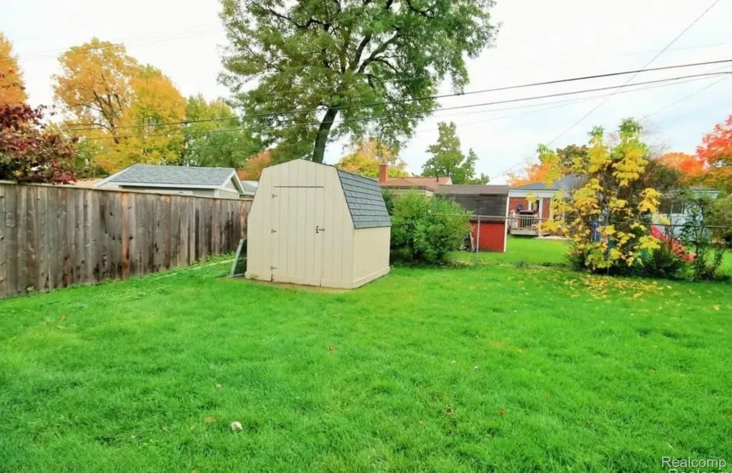 1313 Royal Avenue Royal Oak City MI 48073