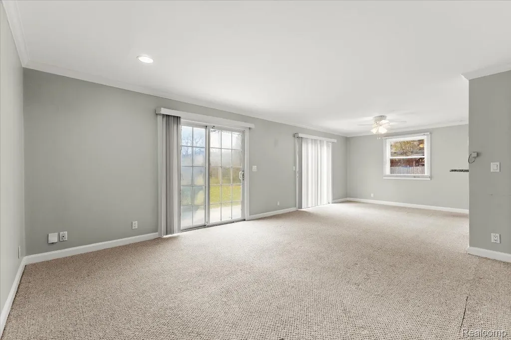 1313 Royal Avenue Royal Oak City MI 48073