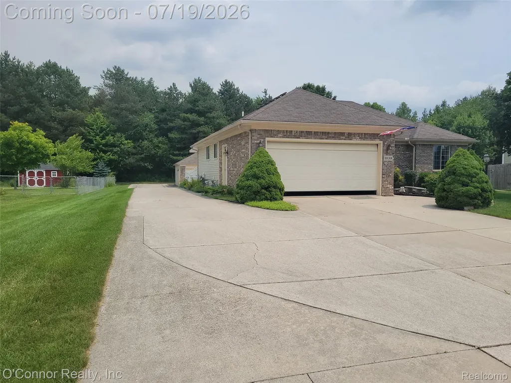 1038 Broad Ax Lane Kimball Township MI 48074