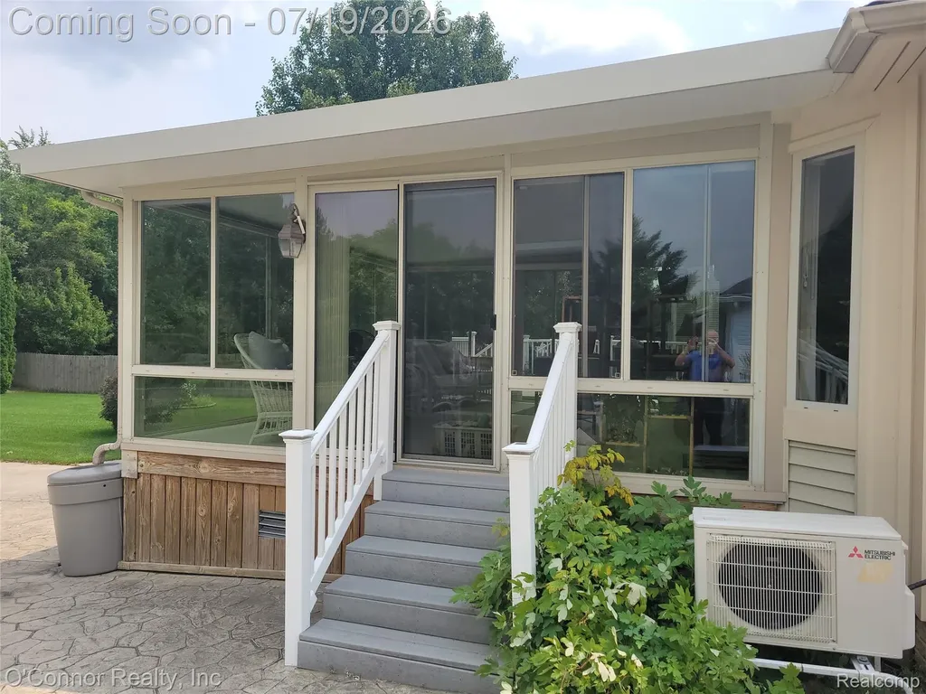 1038 Broad Ax Lane Kimball Township MI 48074