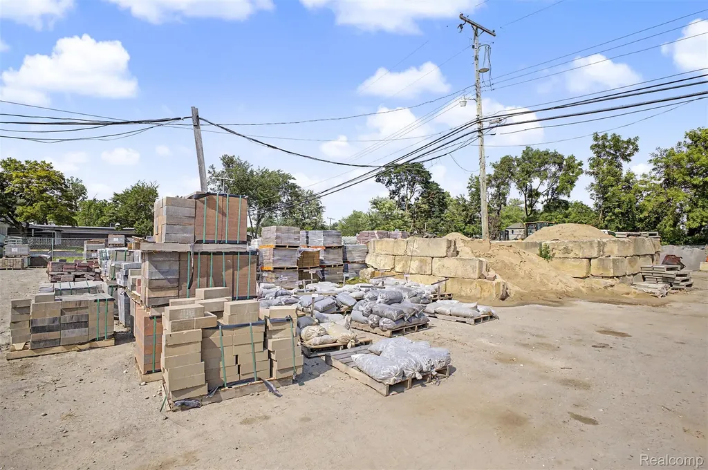 1287 S Merriman Road Westland City MI 48186