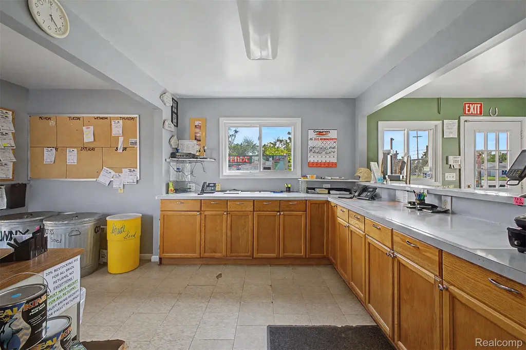 1287 S Merriman Road Westland City MI 48186