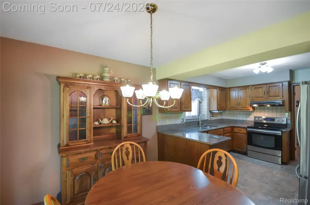 35535 Collingwood Drive Sterling Heights City MI 48312