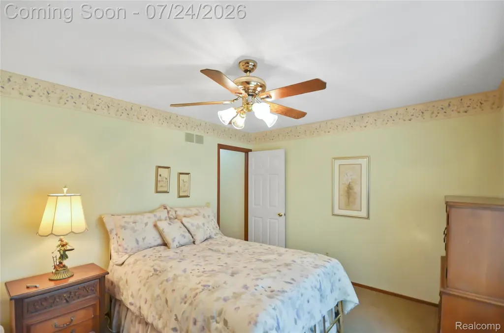 35535 Collingwood Drive Sterling Heights City MI 48312