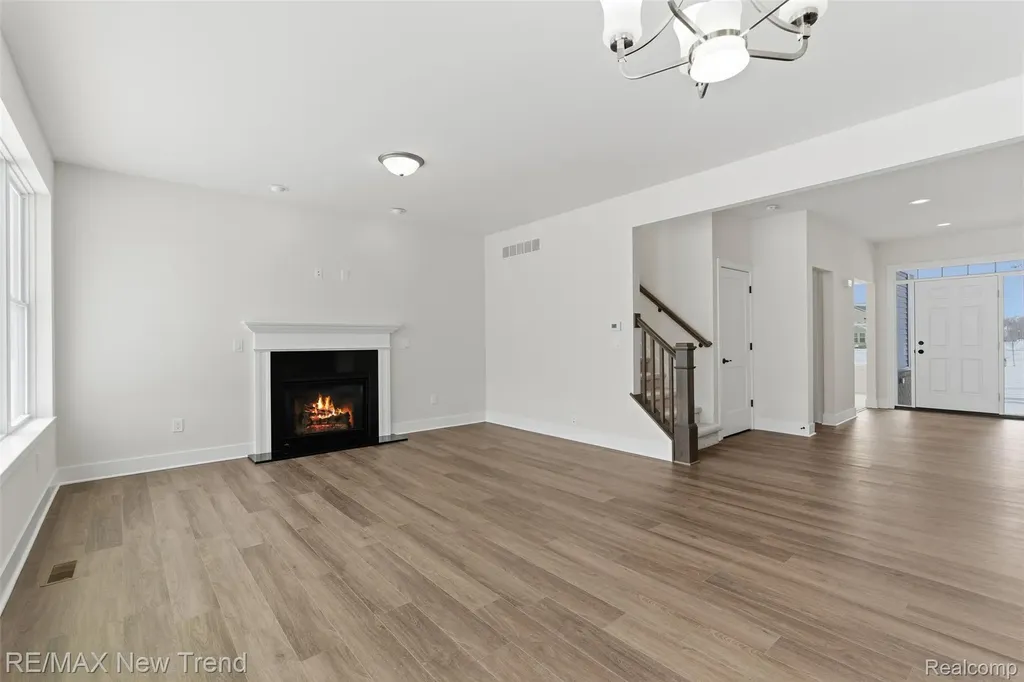 2388 Madison Street Wixom City MI 48393