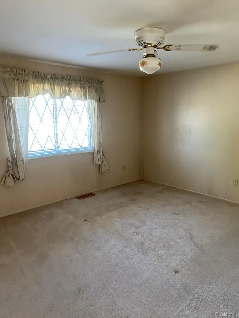 36745 Rowe Drive Sterling Heights City MI 48312