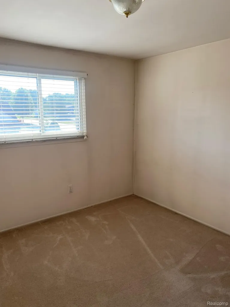 36745 Rowe Drive Sterling Heights City MI 48312
