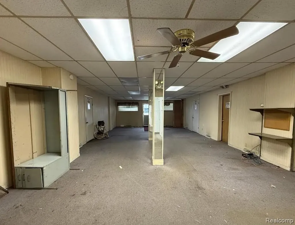 4094 S Saginaw Street Burton City MI 48529
