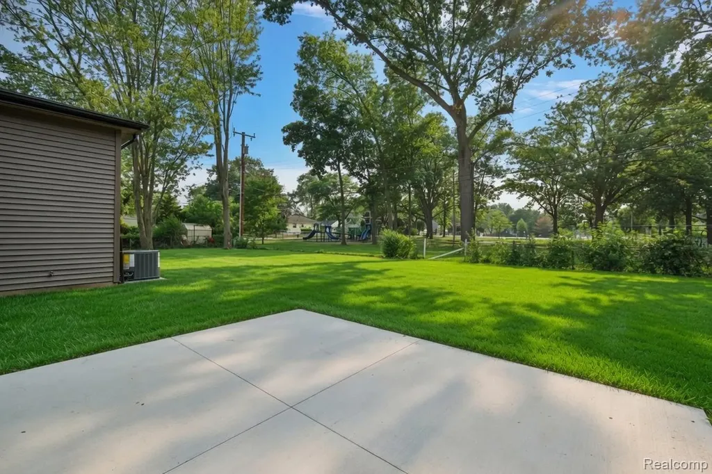3139 Grayson Street Ferndale City MI 48220