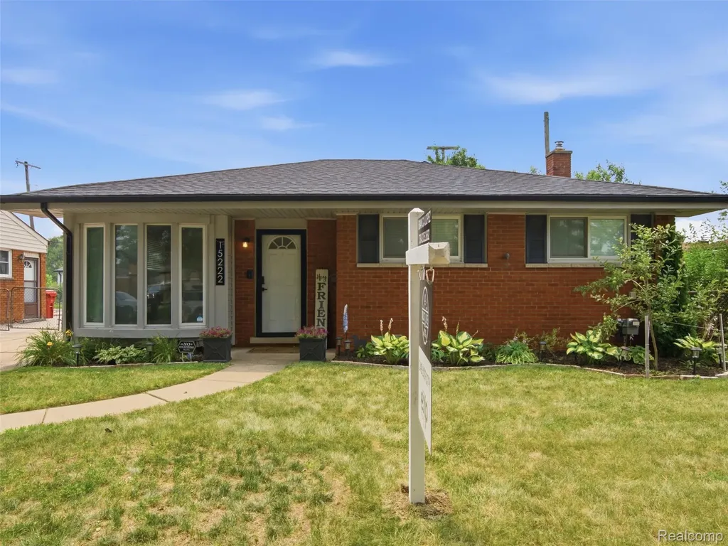 15222 Elderwood Street Roseville City MI 48066