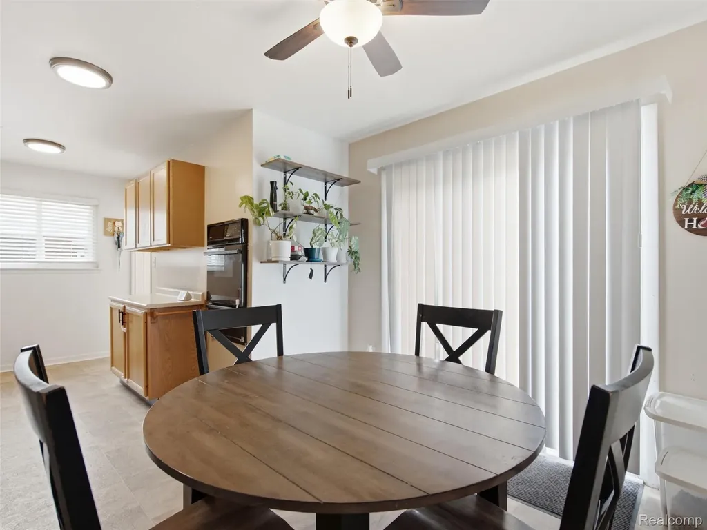 15222 Elderwood Street Roseville City MI 48066