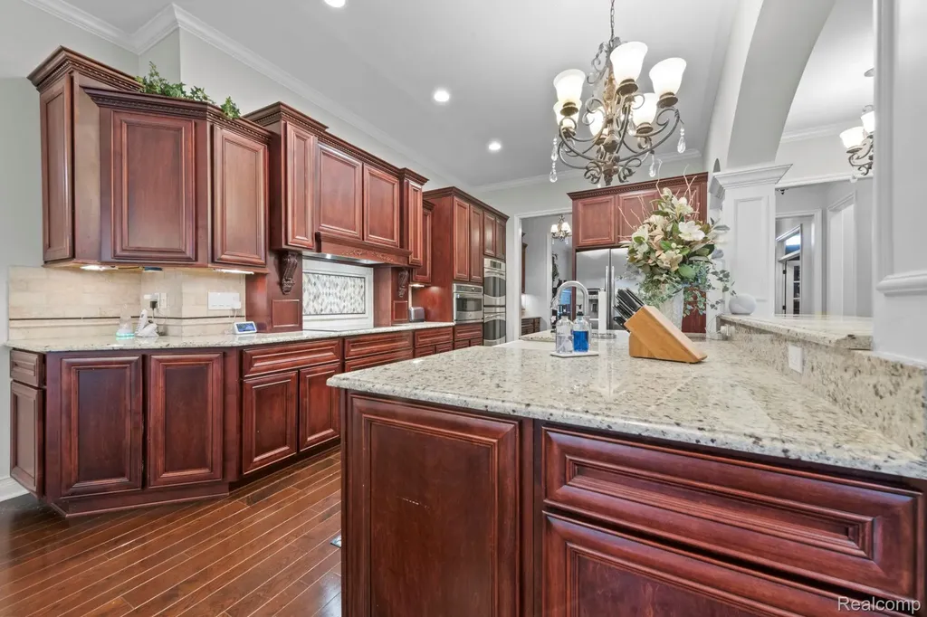56555 Hartley Drive W Shelby Charter Township MI 48316
