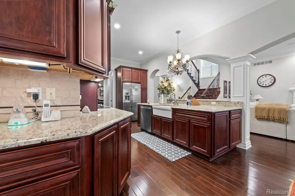 56555 Hartley Drive W Shelby Charter Township MI 48316