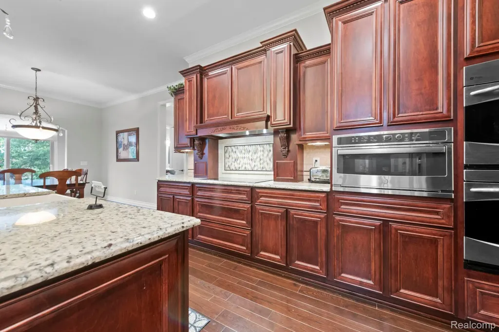 56555 Hartley Drive W Shelby Charter Township MI 48316