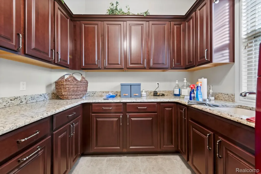 56555 Hartley Drive W Shelby Charter Township MI 48316