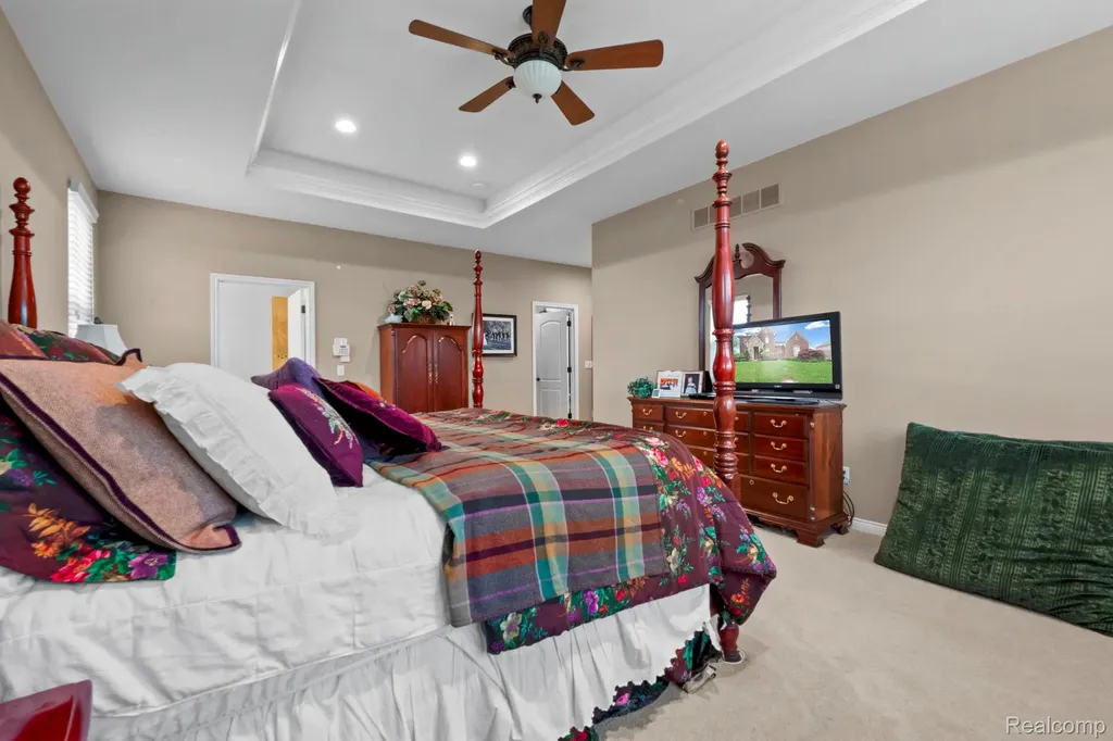 56555 Hartley Drive W Shelby Charter Township MI 48316