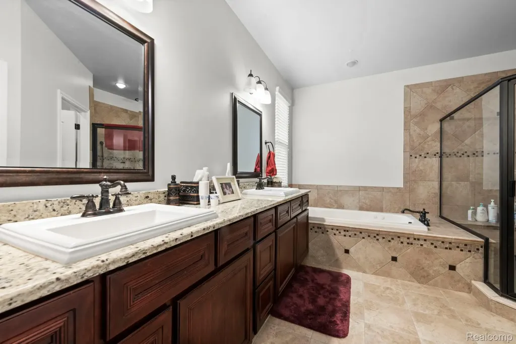 56555 Hartley Drive W Shelby Charter Township MI 48316