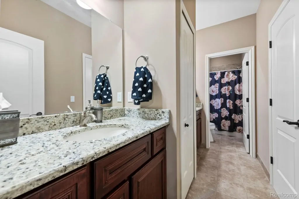 56555 Hartley Drive W Shelby Charter Township MI 48316