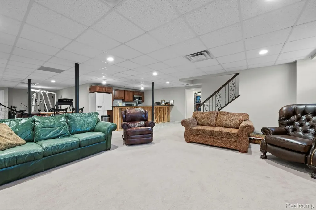 56555 Hartley Drive W Shelby Charter Township MI 48316