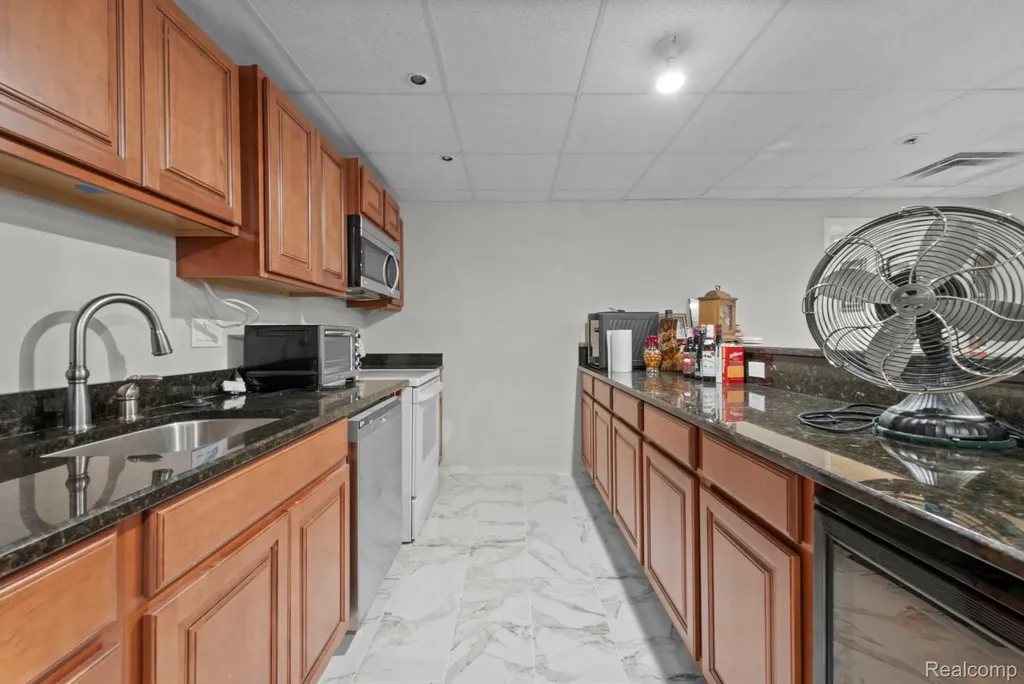 56555 Hartley Drive W Shelby Charter Township MI 48316