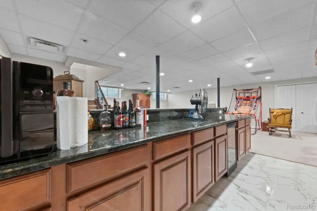 56555 Hartley Drive W Shelby Charter Township MI 48316