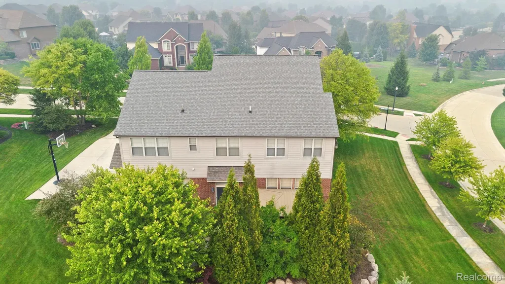 56555 Hartley Drive W Shelby Charter Township MI 48316