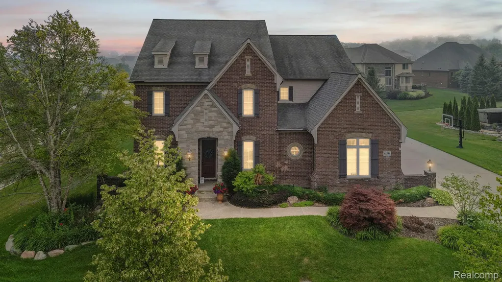 56555 Hartley Drive W Shelby Charter Township MI 48316