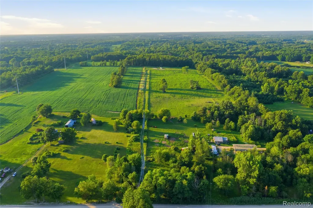 5300 W Allen Road Cohoctah Township MI 48836