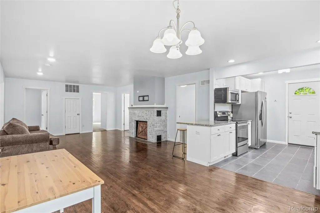 1145 Bayfield Street Orion Charter Township MI 48362