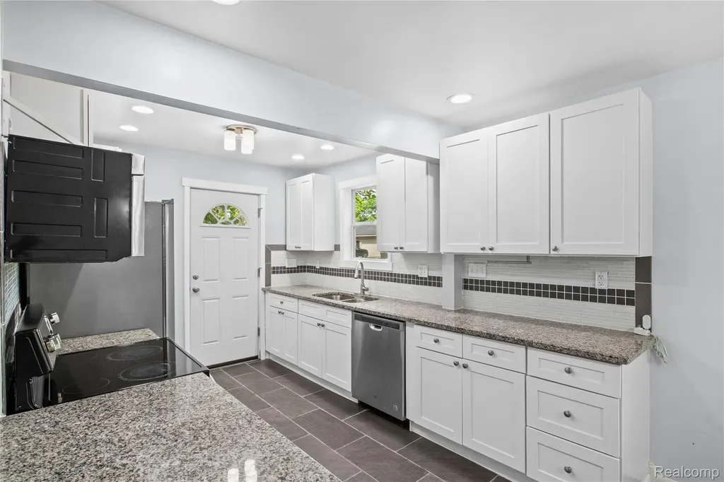 1145 Bayfield Street Orion Charter Township MI 48362
