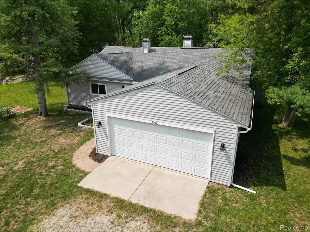 1145 Bayfield Street Orion Charter Township MI 48362