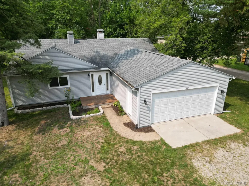 1145 Bayfield Street Orion Charter Township MI 48362