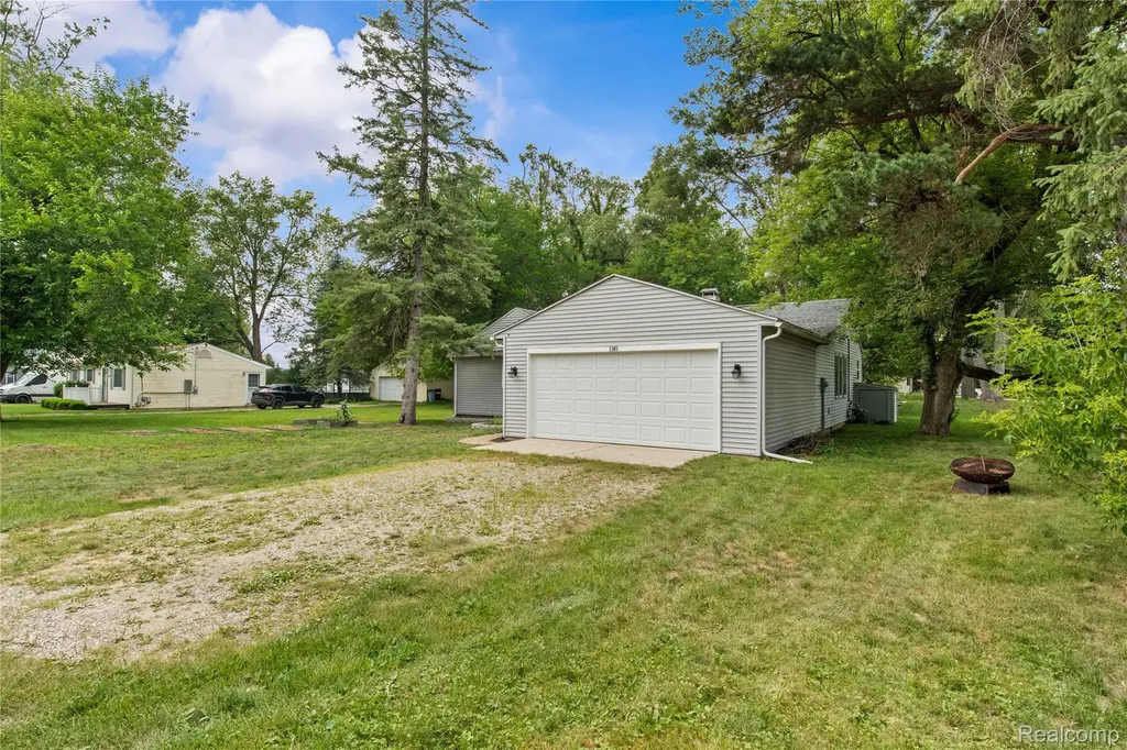 1145 Bayfield Street Orion Charter Township MI 48362
