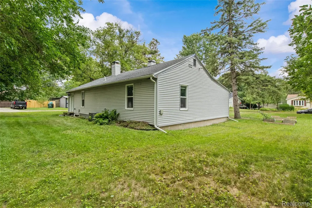 1145 Bayfield Street Orion Charter Township MI 48362