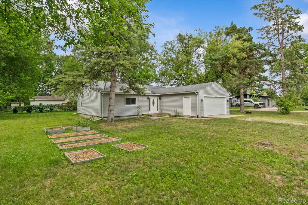 1145 Bayfield Street Orion Charter Township MI 48362