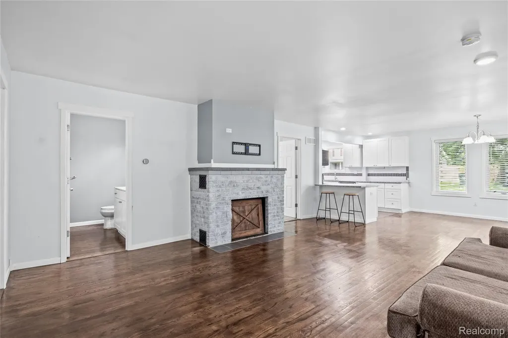 1145 Bayfield Street Orion Charter Township MI 48362
