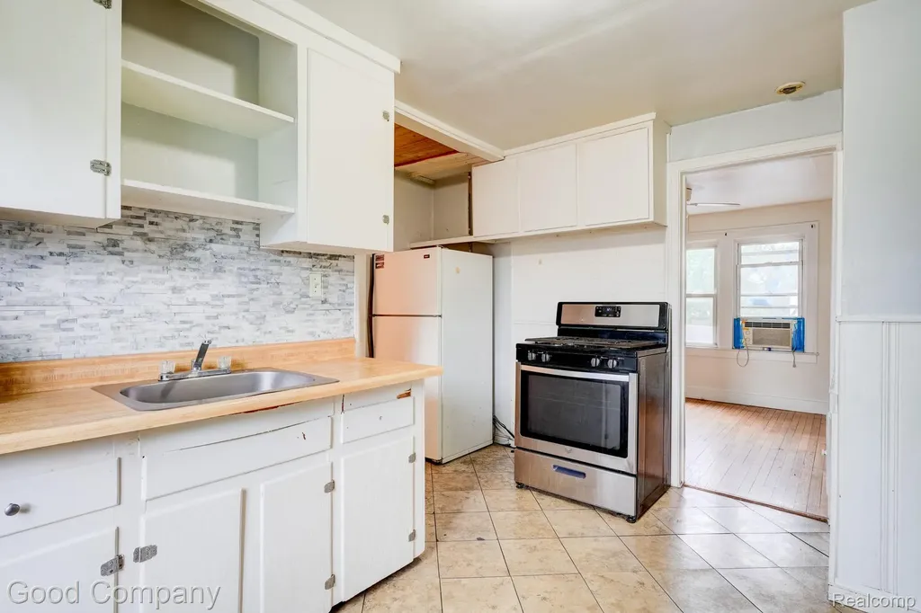 1936 Farrow Street Ferndale City MI 48220