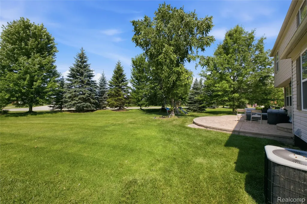 56291 Hastings Drive Macomb Township MI 48042