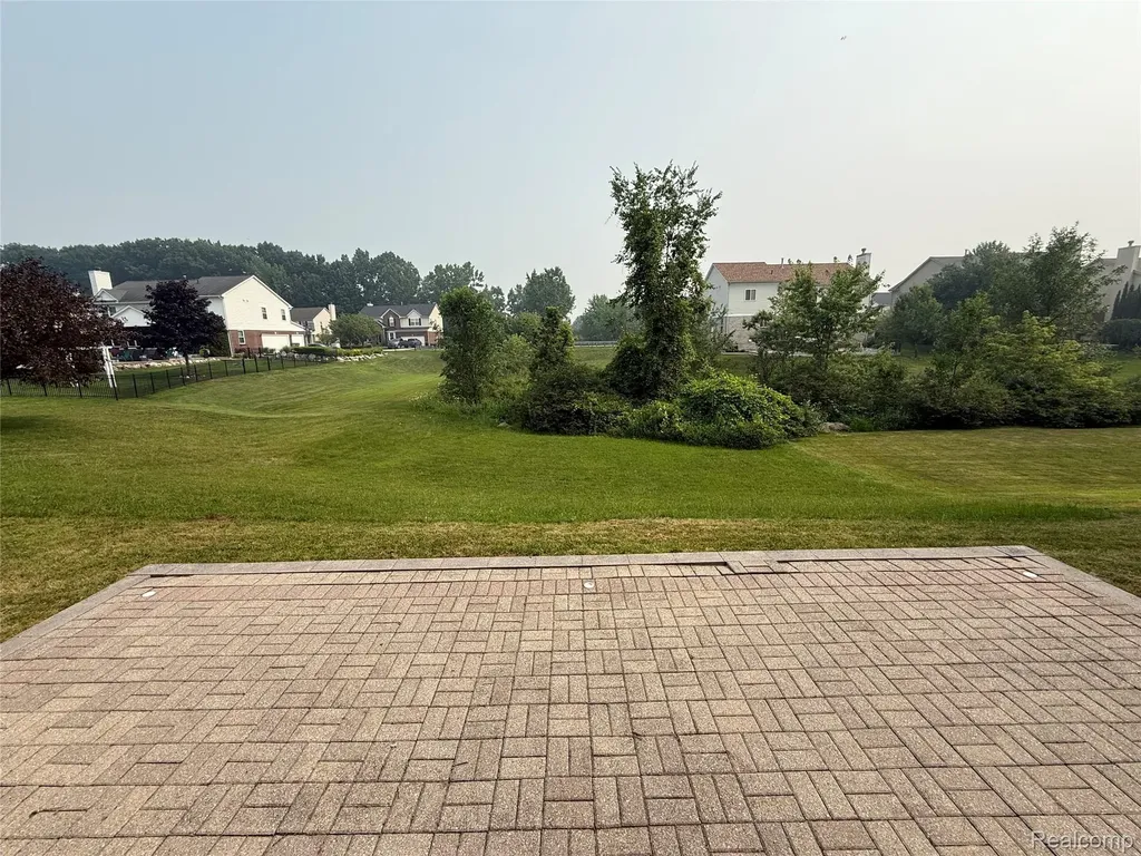 15584 Timbers Edge Drive Clinton Charter Township MI 48035