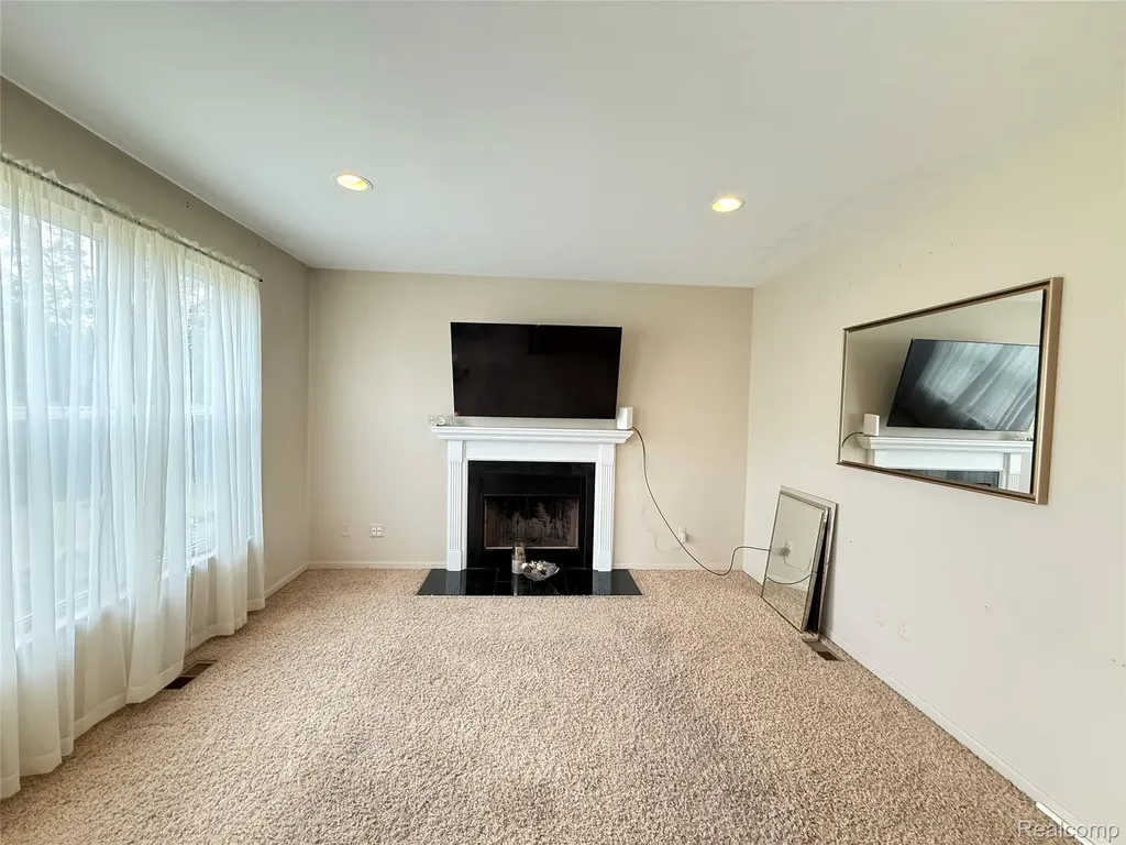 15584 Timbers Edge Drive Clinton Charter Township MI 48035