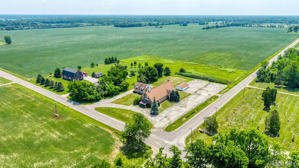 9735 Dolan Road Columbus Township MI 48063