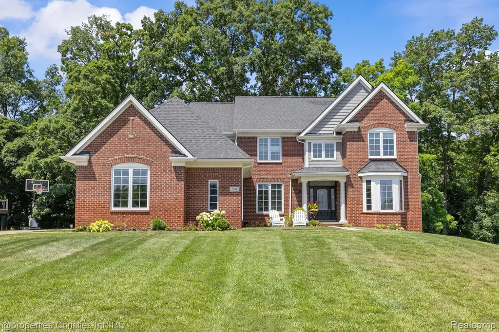 578 Red Bank Drive White Lake Charter Township MI 48386