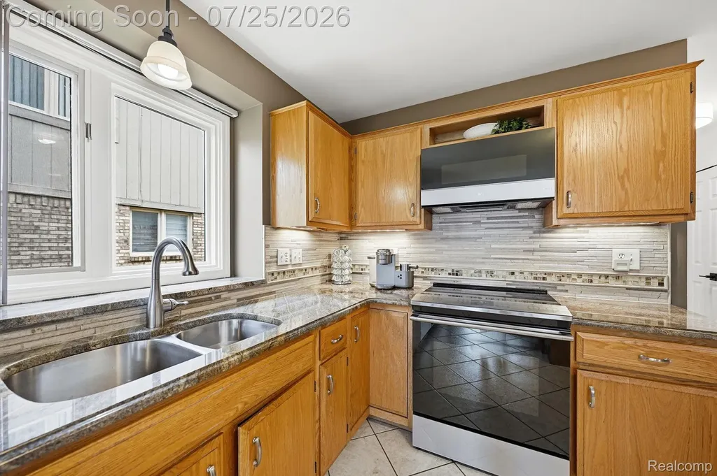 54049 Carnation Drive Macomb Township MI 48042