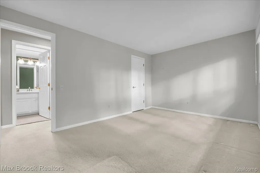 1180 Glenpointe Court Bloomfield Hills City MI 48304