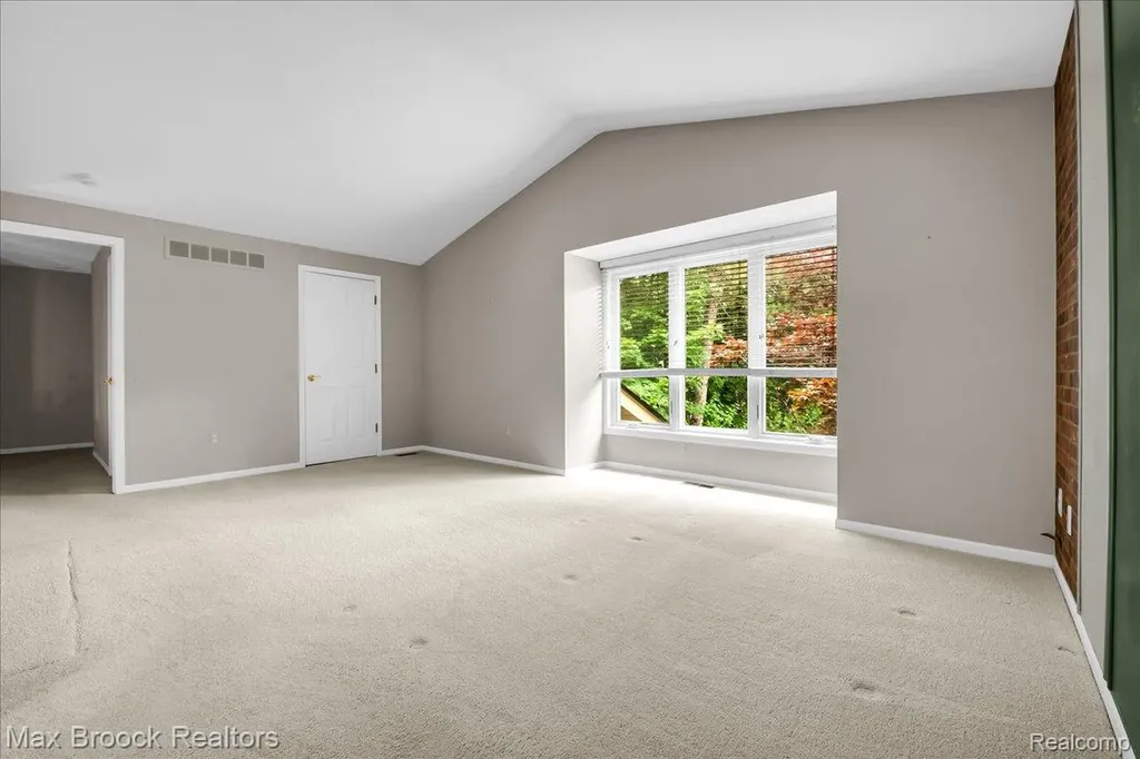 1180 Glenpointe Court Bloomfield Hills City MI 48304